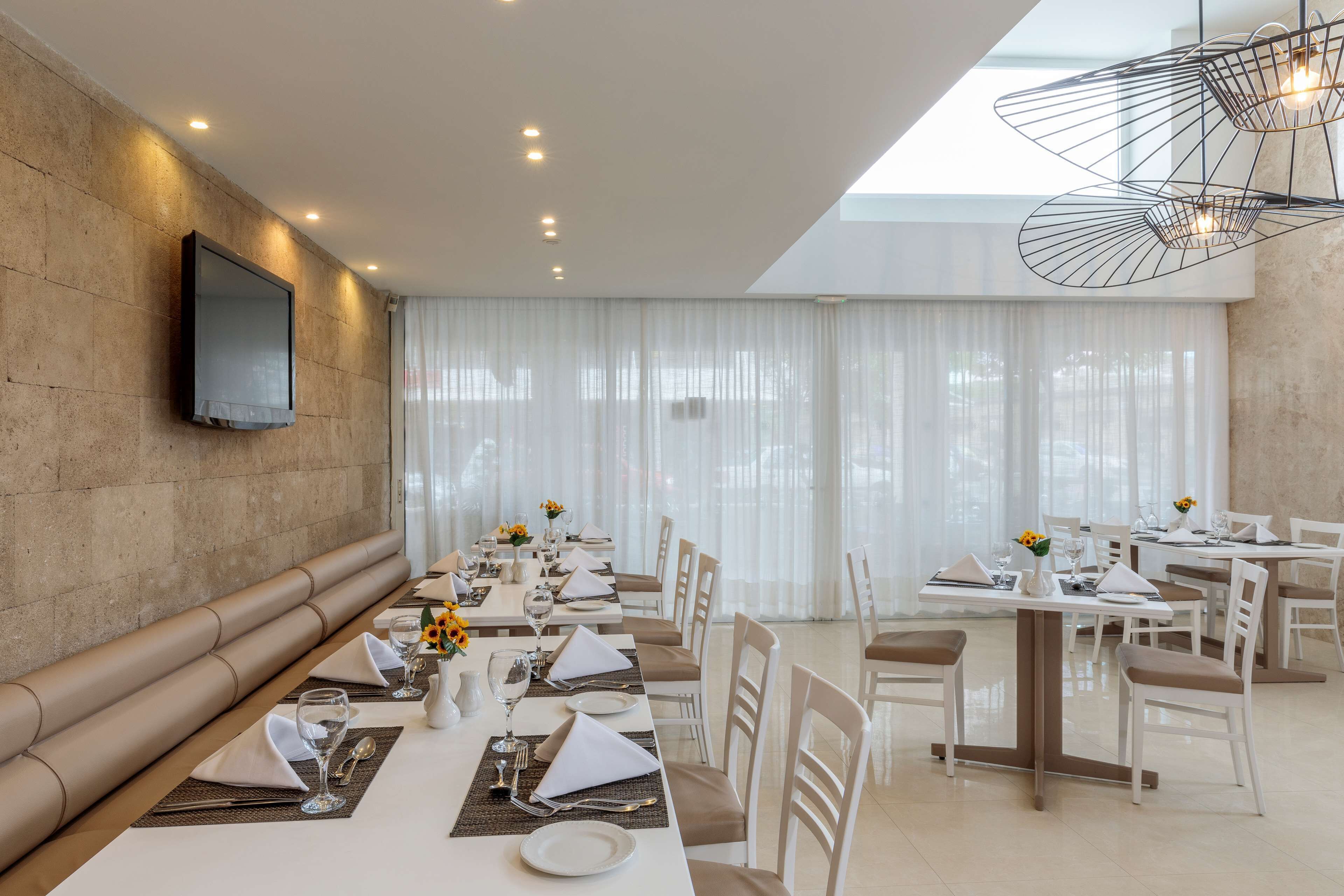 Café da manhã, almoço e jantar