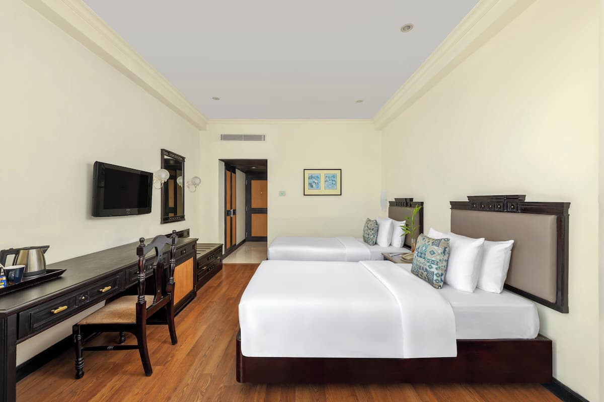 Superior Room, Twin Bed, City View