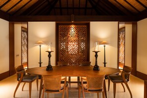 Club Villa, 3 Bedrooms (Pool) | In-room dining