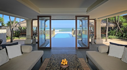 The Legian Seminyak, Bali