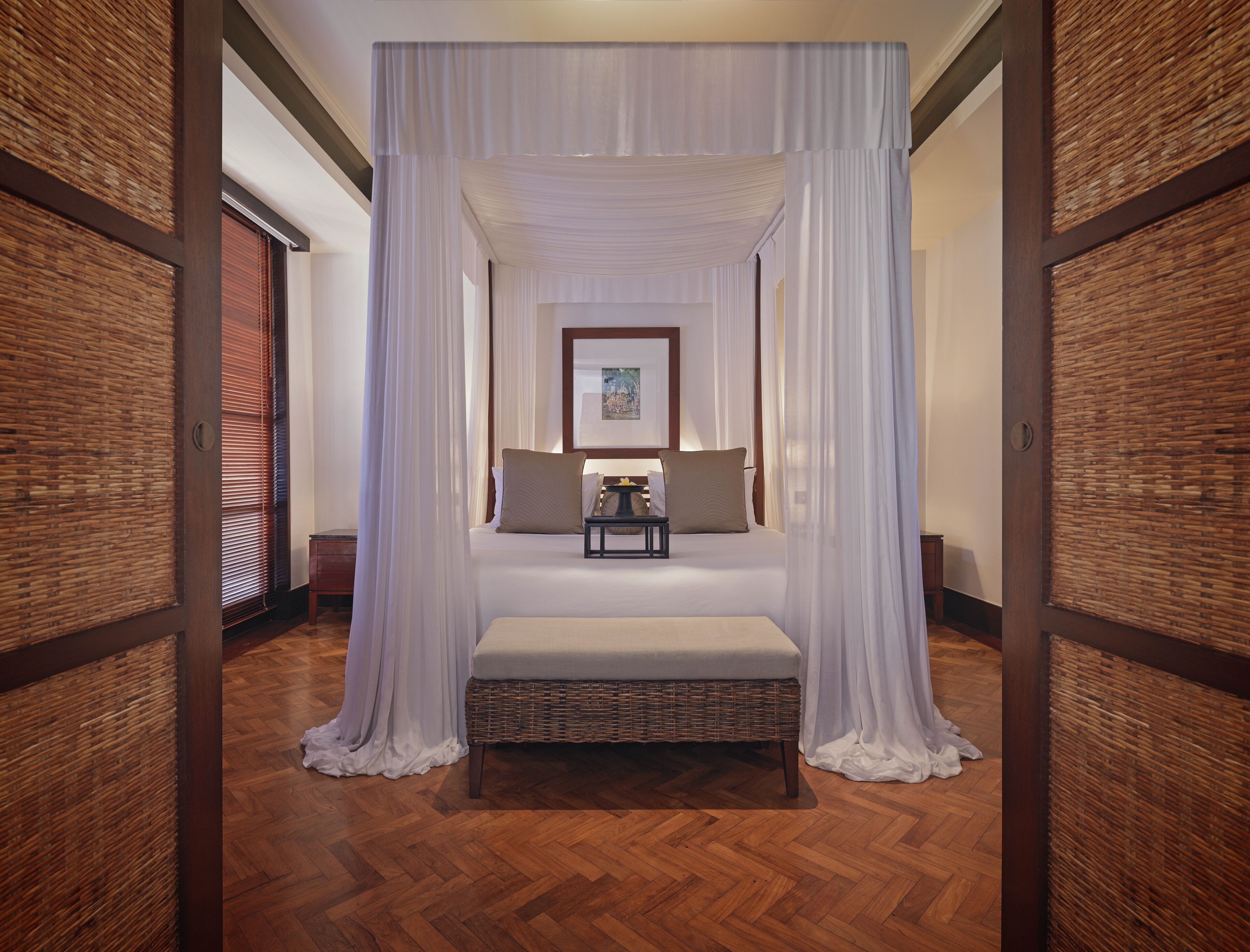 premium bedding, free minibar, in-room safe, desk