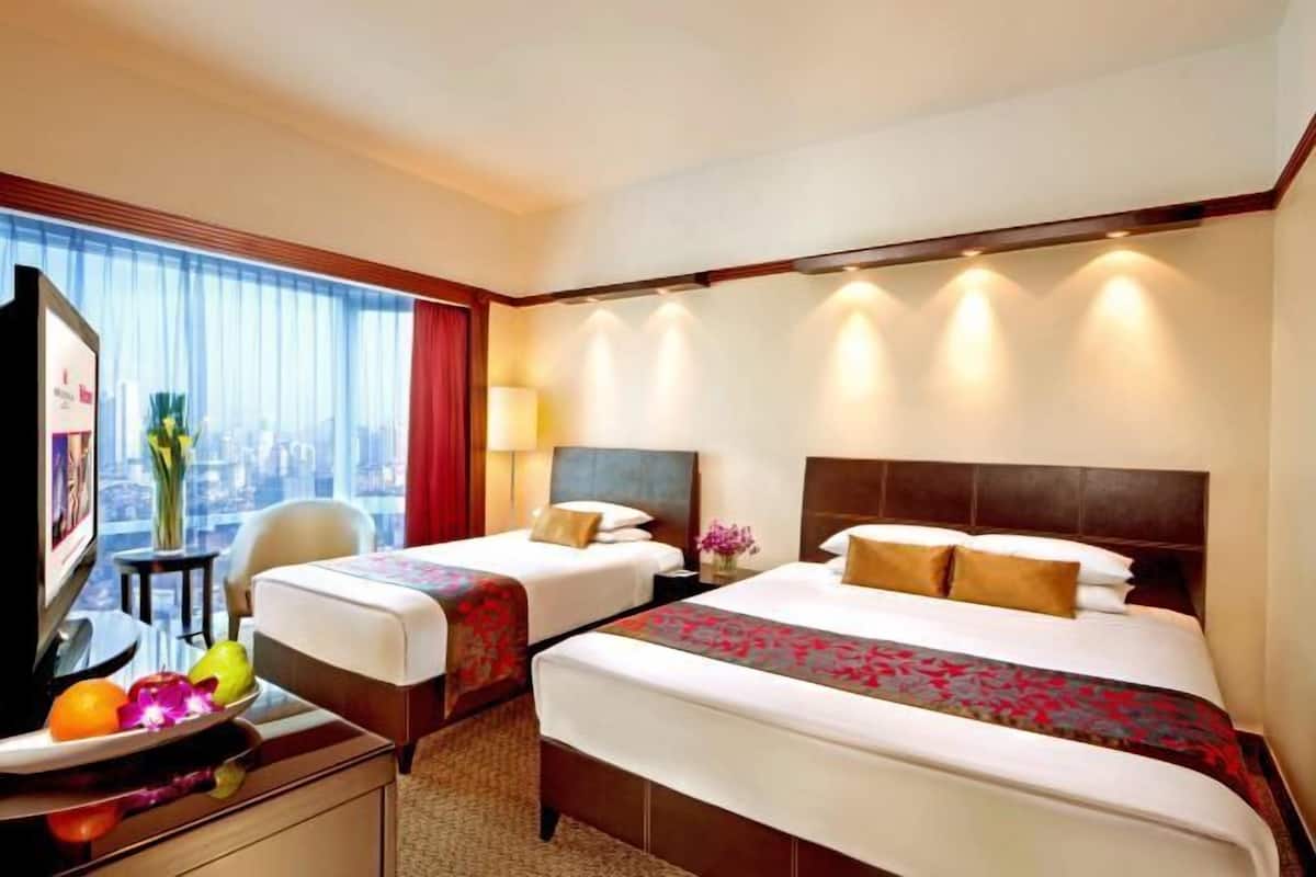 1 bedroom, in-room safe, desk, blackout curtains