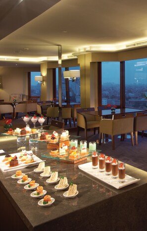 Lounge - Millennium Hotel Sirih Jakarta (Jakarta)