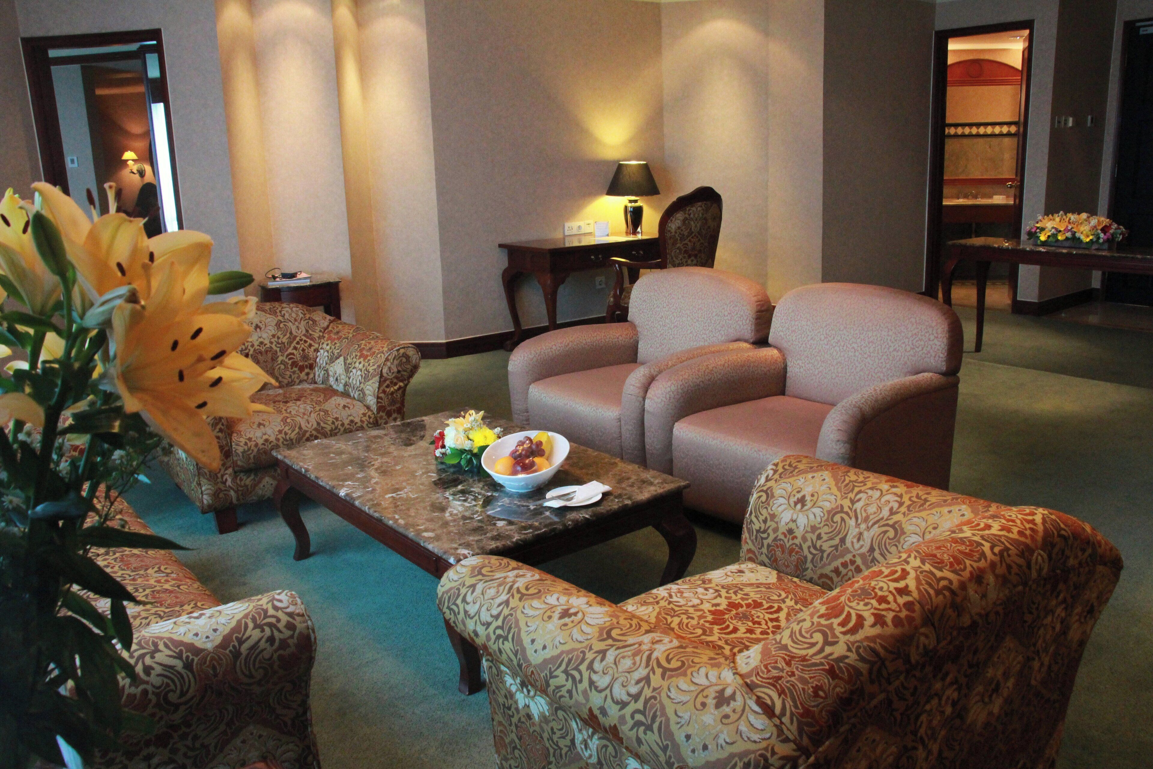 1 bedroom, in-room safe, desk, blackout curtains