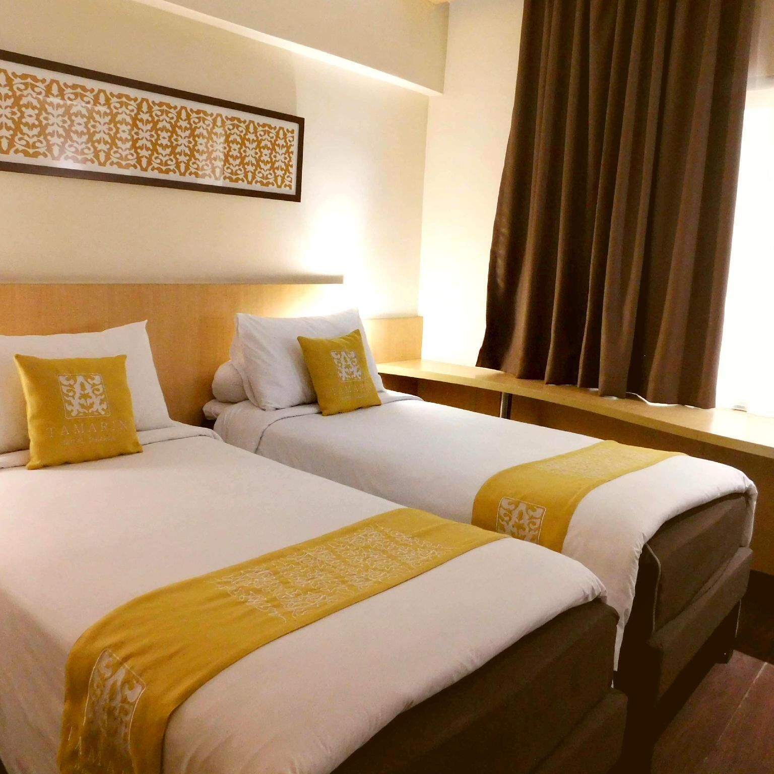 Desk, blackout drapes, iron/ironing board, free WiFi