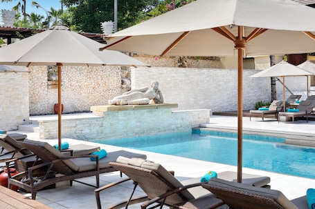 3 outdoor pools, open 7:00 AM to 6:00 PM, free cabanas, pool umbrellas