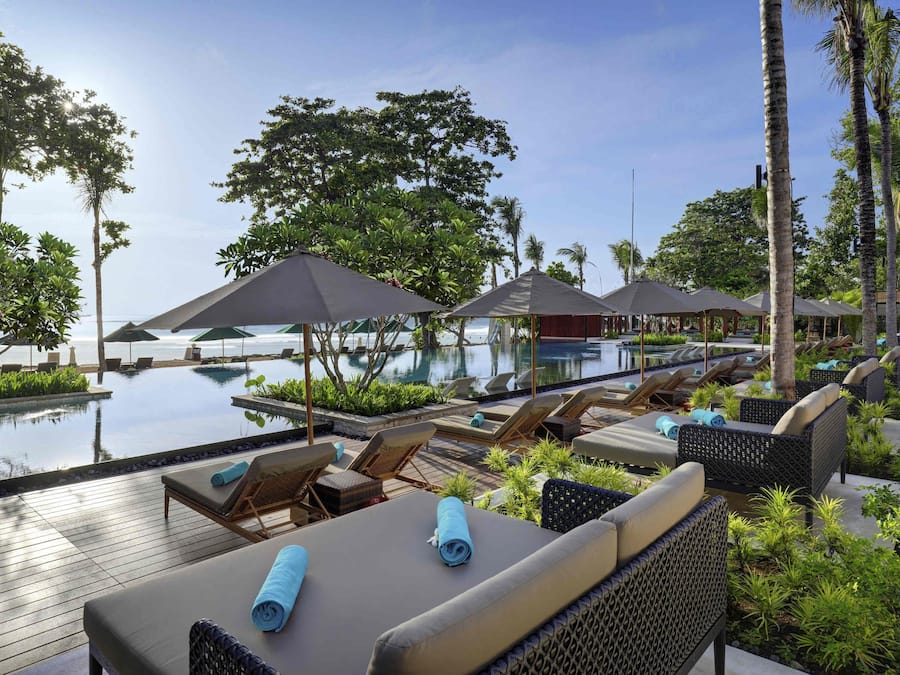 3 outdoor pools, open 7:00 AM to 6:00 PM, free cabanas, pool umbrellas