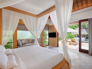 Down duvets, in-room safe, desk, blackout curtains - Novotel Bali Benoa (Nusa Dua)