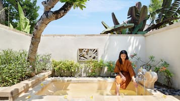Baignoire relaxante profonde