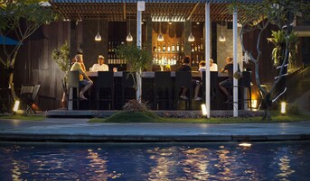 Poolside bar