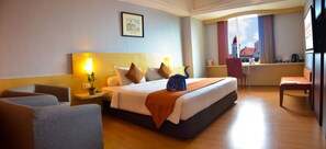 Deluxe Double Room Single Use, 1 King Bed | In-room safe, desk, rollaway beds, free WiFi