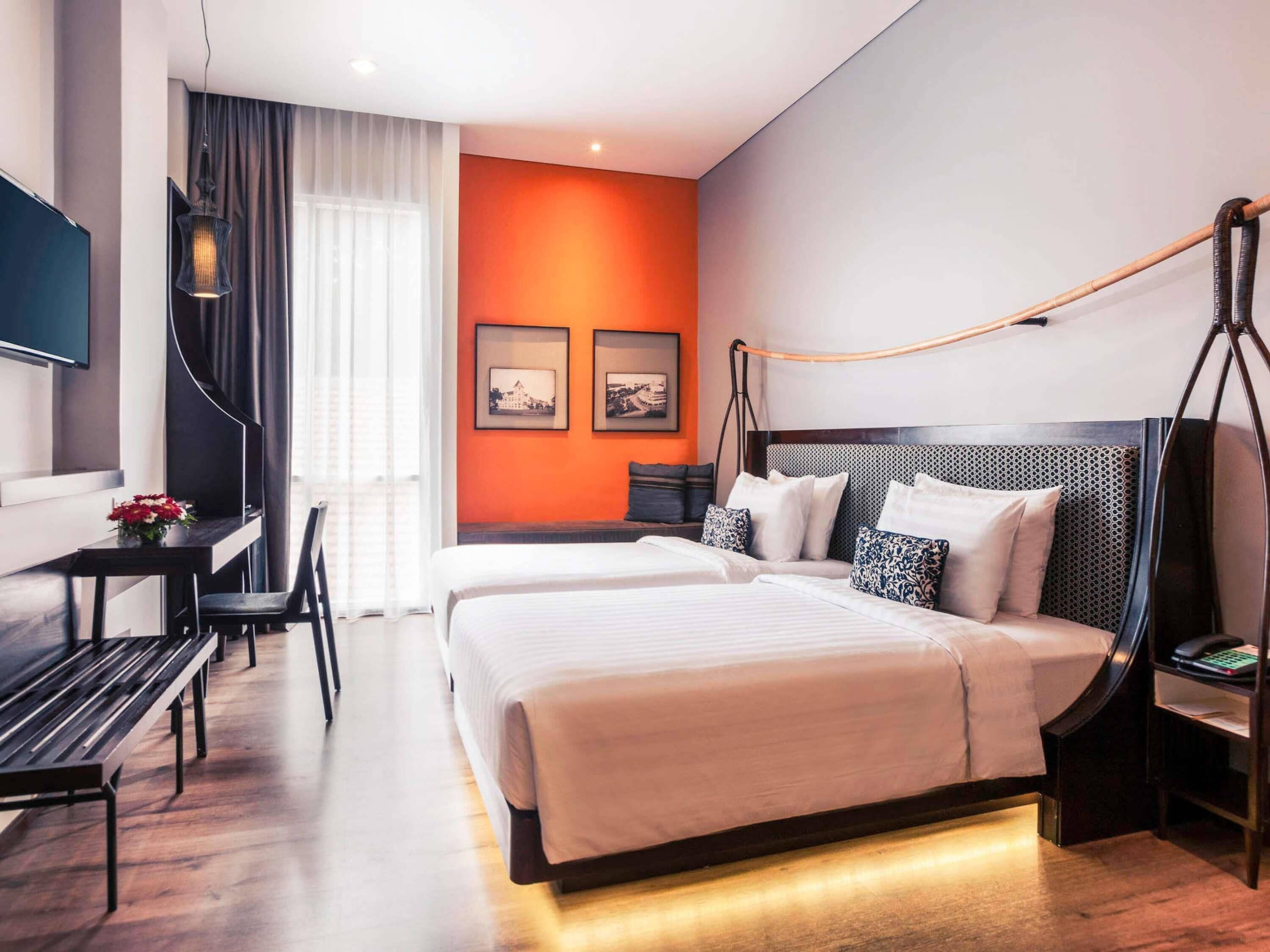 Ropa de cama de alta calidad y minibar con artículos gratuitos 