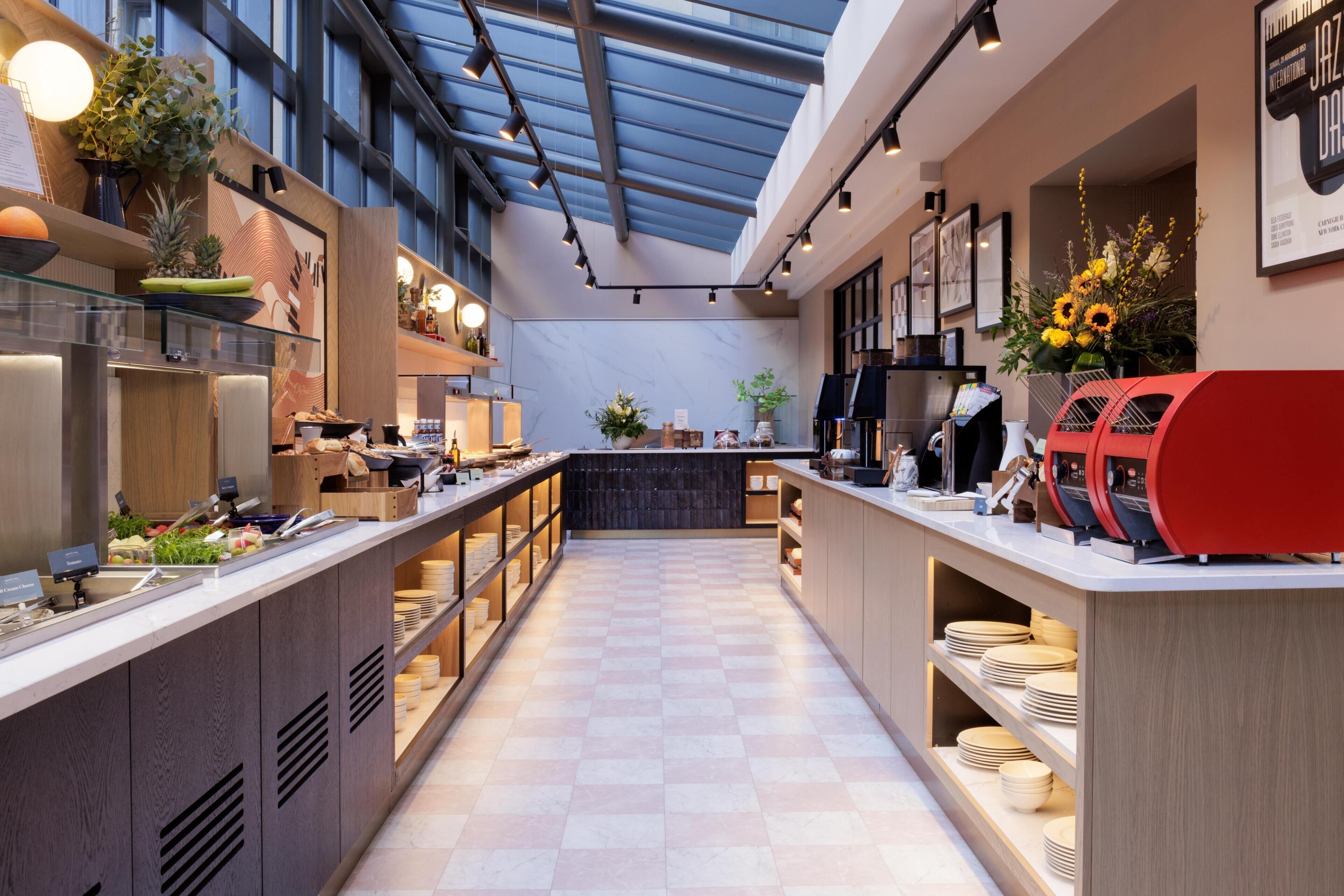 فطور كامل يوميًا مقابل رسوم