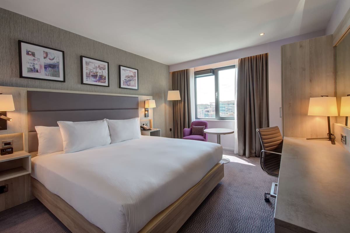 Deluxe Room, 1 King Bed, River View | Premium bedding, in-room safe, desk, laptop workspace