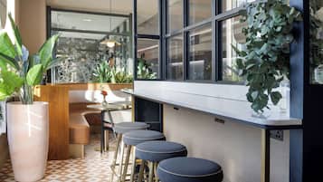 Coffee shop