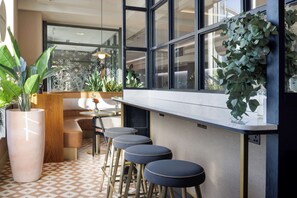 Coffee shop