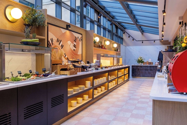 Daily full breakfast for a fee