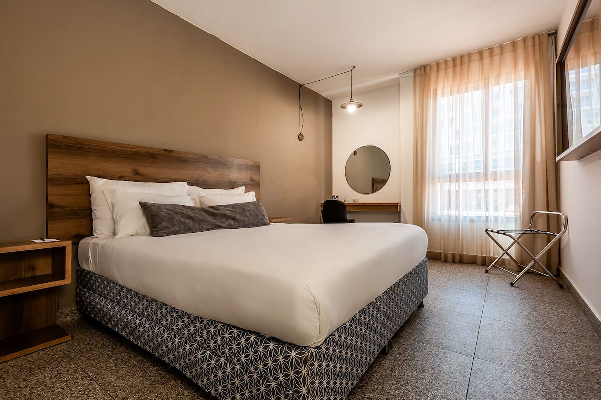 Classic Double or Twin Room | Select Comfort beds, in-room safe, desk