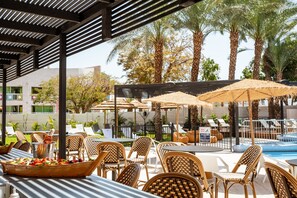 Poolside bar