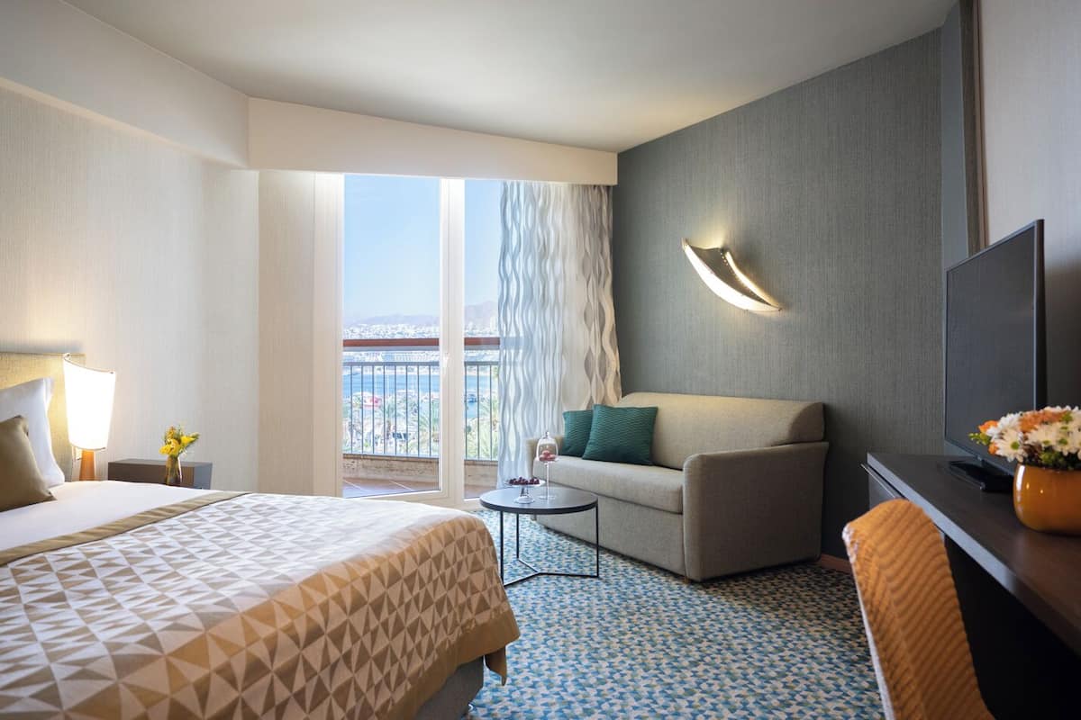 Standard Room, Sea View | Premium bedding, in-room safe, soundproofing, WiFi (free)