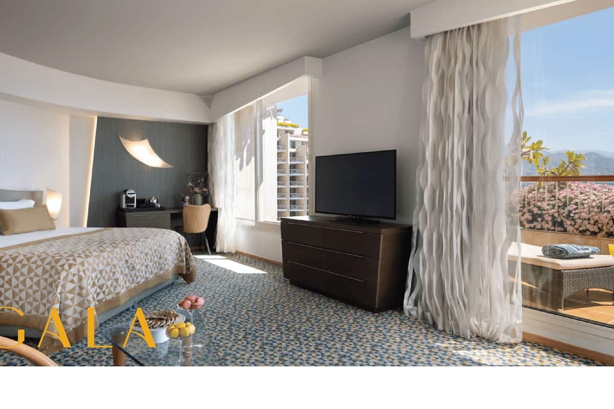 Terrace Room | Premium bedding, in-room safe, soundproofing, WiFi (free)