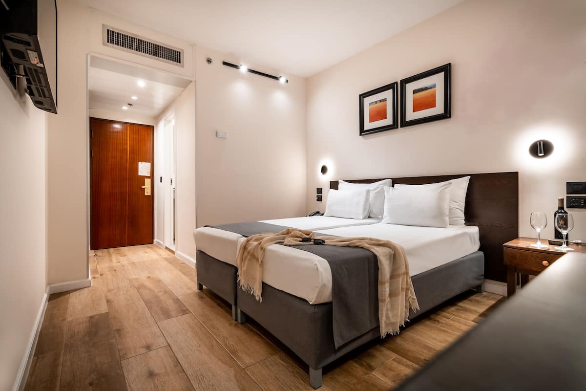 Kamar Superior | Brankas, meja kerja, tempat tidur bayi gratis, dan Wi-Fi gratis