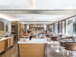 Breakfast area - Mercure Villa Romanazzi Carducci Bari (Bari)
