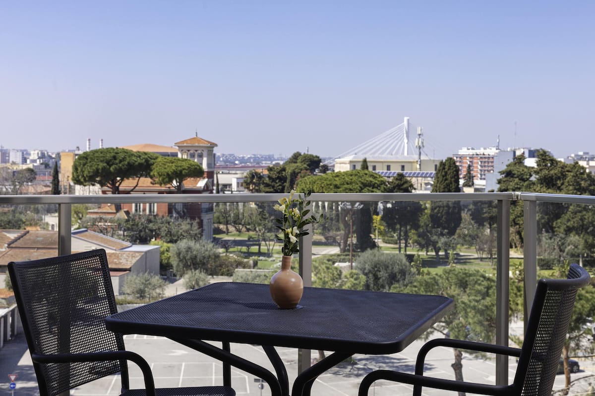 Apartamento Deluxe, en edificio anexo | Caja fuerte, escritorio, cortinas opacas y sistema de insonorización