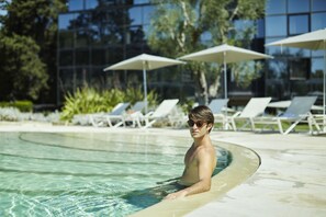 Outdoor pool, sun loungers