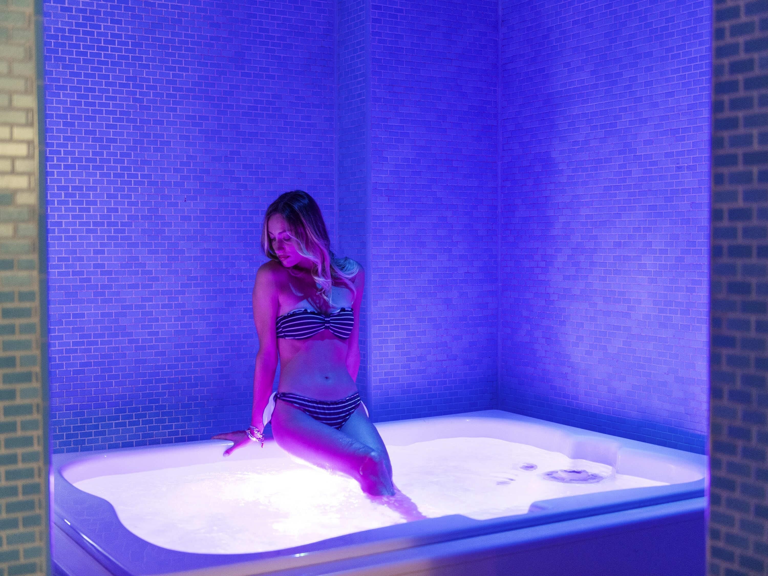Sauna, hot tub, steam room, Turkish bath/hammam