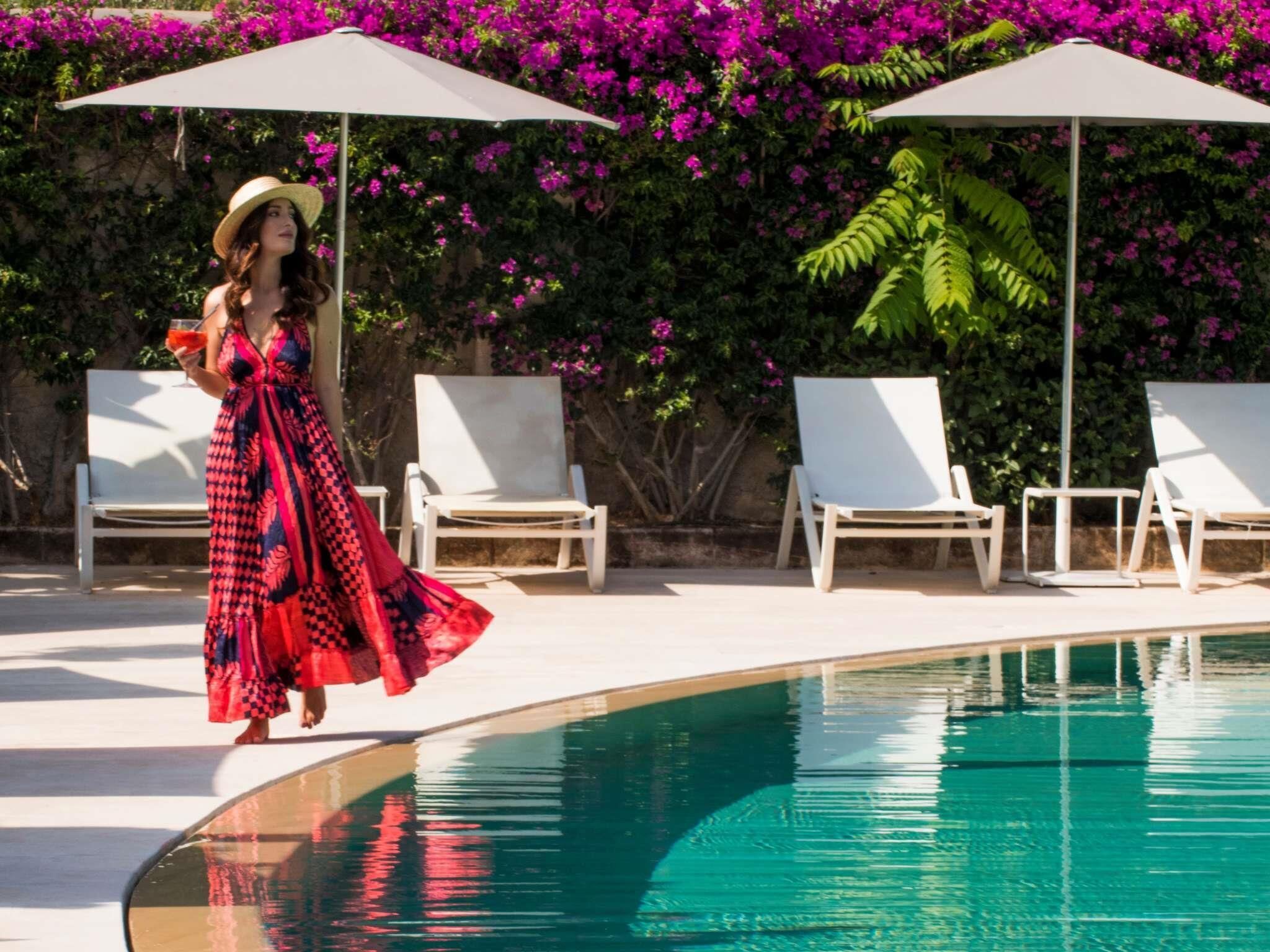 Outdoor pool, sun loungers