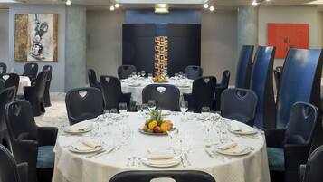 Mittagessen und Abendessen, italienische KĂŒche