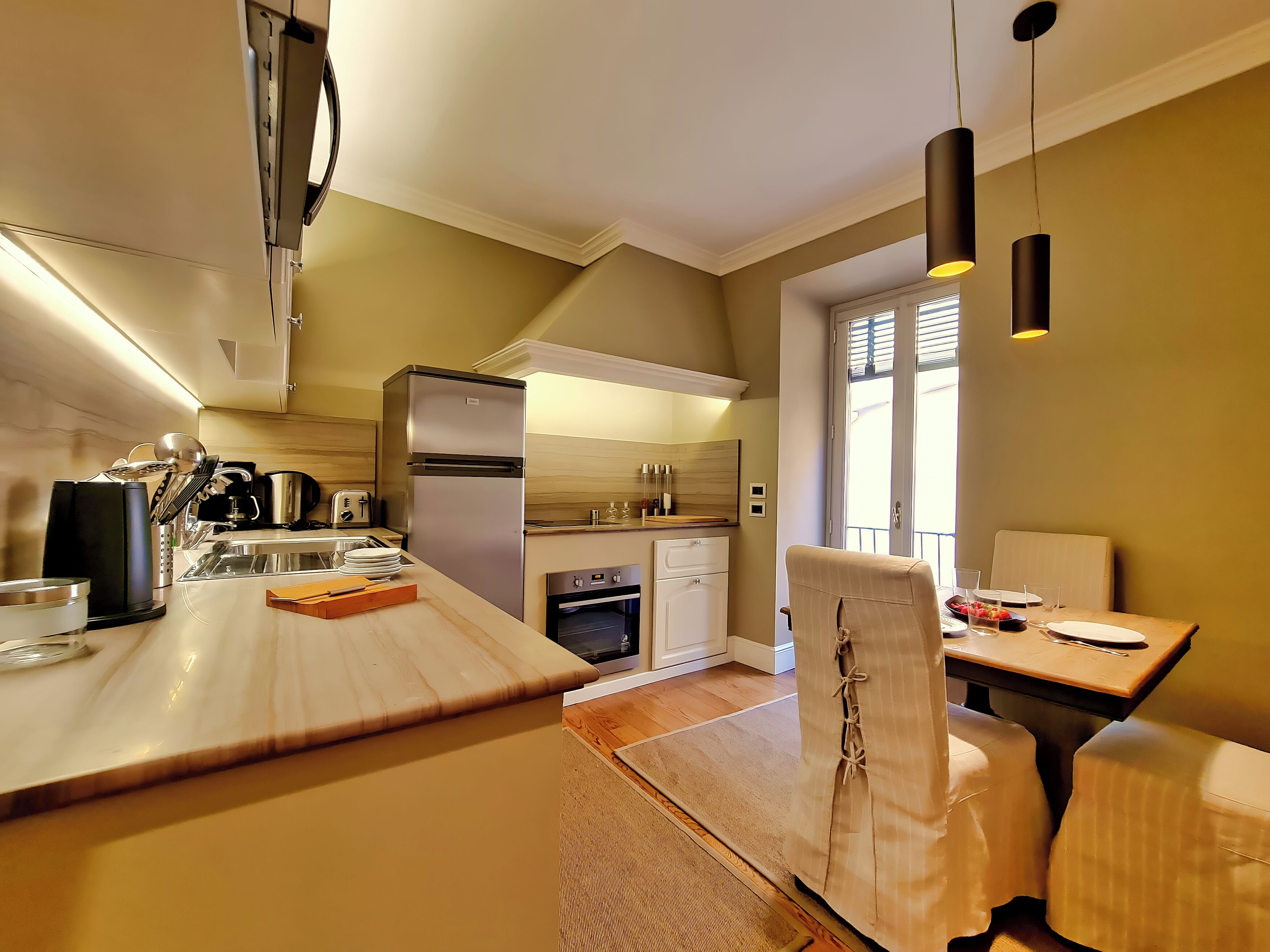 deluxe apartment, annex building | private kitchen | electric kettle