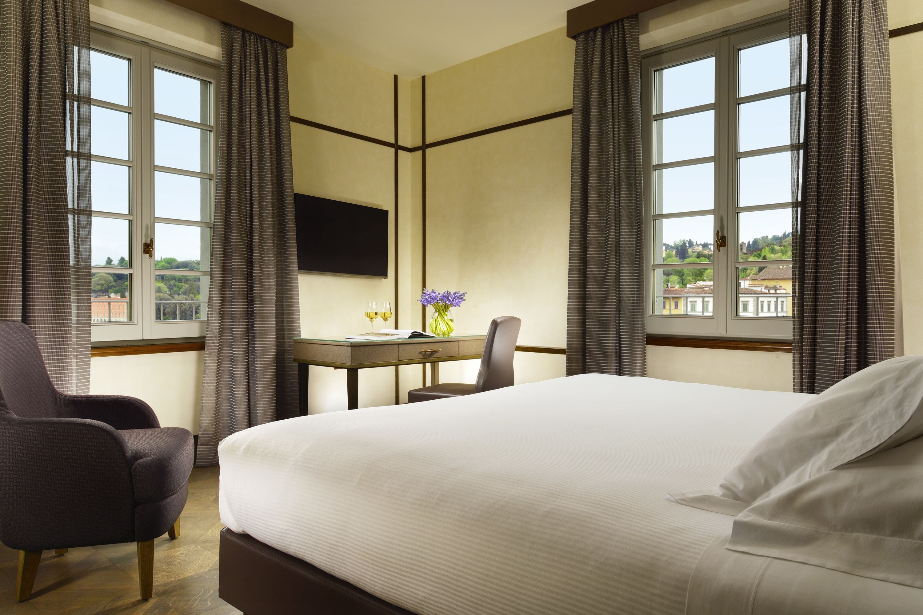 1 bedroom, premium bedding, minibar, in-room safe