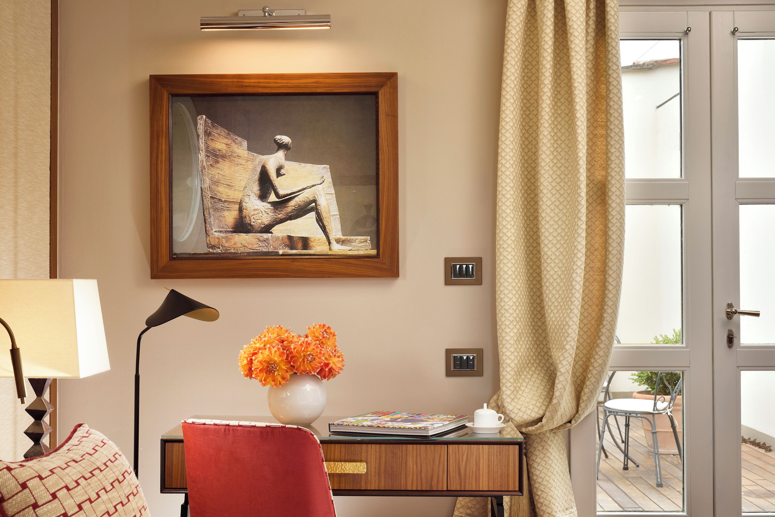 deluxe double or twin room (premium signoria view) | 1 bedroom, premium bedding, minibar, in-room safe