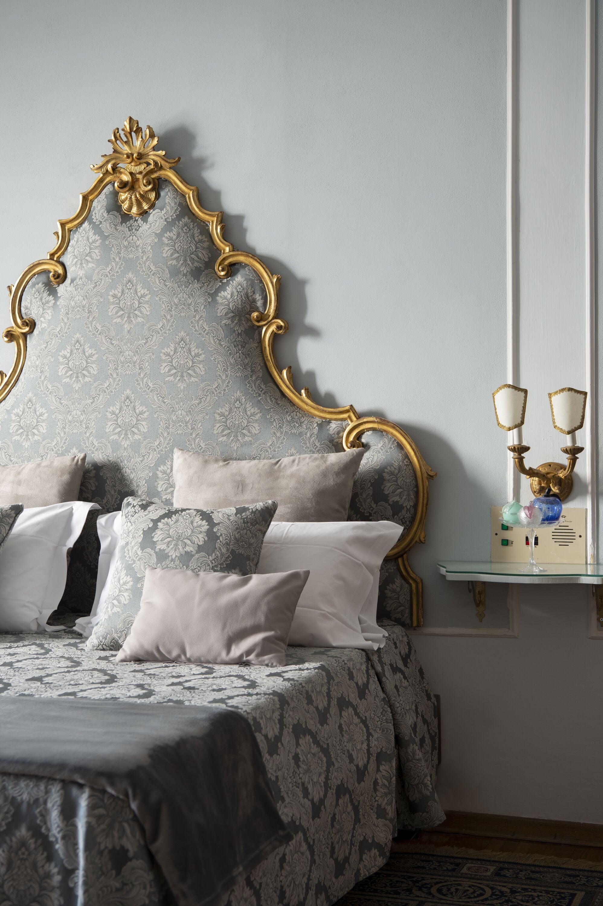 junior suite | 1 bedroom, hypo-allergenic bedding, minibar, in-room safe