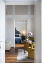 Suite Junior | Biancheria da letto ipoallergenica, minibar, cassaforte in camera
