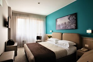 Allergikerbettwaren, Minibar, Zimmersafe, Schreibtisch