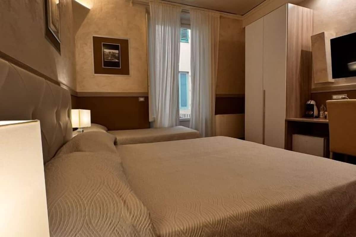 1 bedroom, minibar, in-room safe, desk