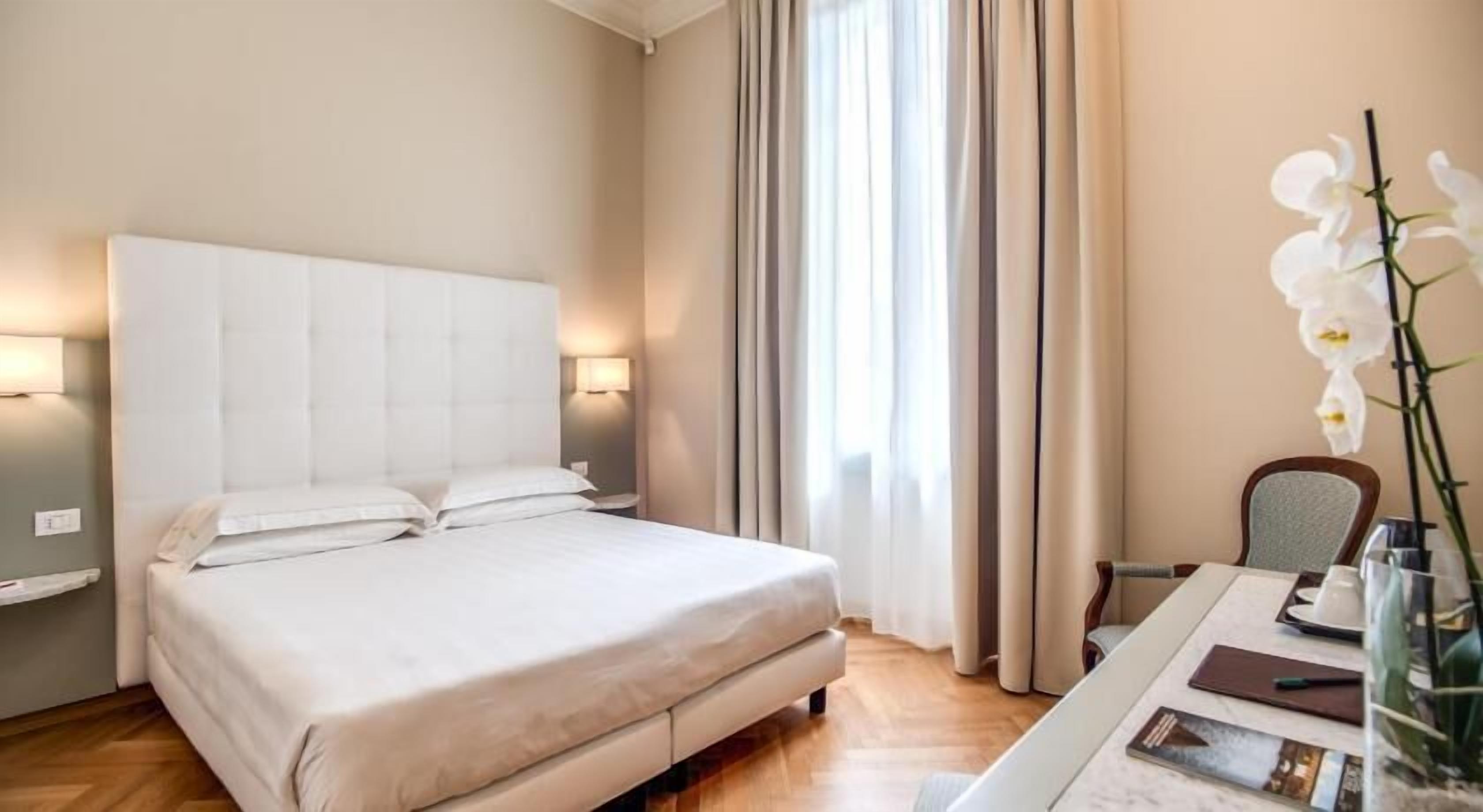 Minibar, in-room safe, individually decorated, individually furnished