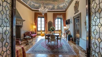 Suite studio | Minibar, coffre-fort, bureau, rideaux d’obscurcissement
