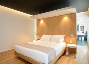 Literie hypoallergénique, minibar, coffres-forts dans les chambres