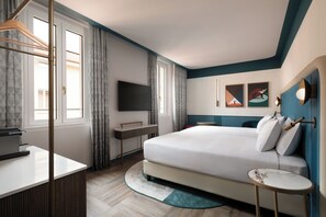 Superior Room, 2 Twin Beds | Minibar, in-room safe, desk, soundproofing