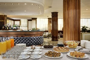 Daily buffet breakfast (EUR 15 per person)