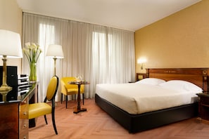 เครื่องนอนป้องกันสารก่อภูมิแพ้, ผ้านวมขนเป็ด, มินิบาร์
