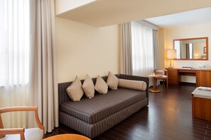 Executive Double or Twin Room | Living area | Flat-screen TV