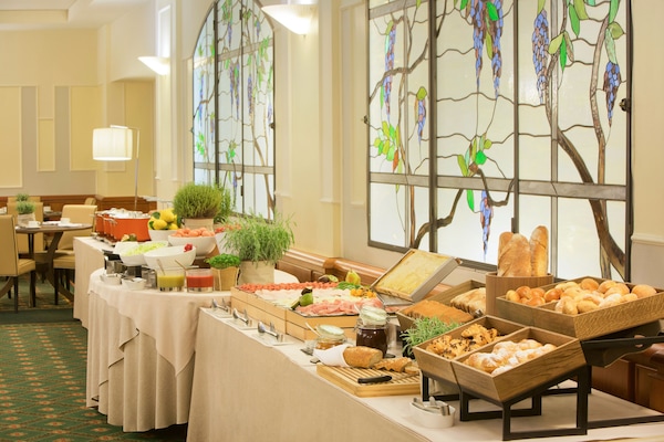 Daily buffet breakfast (EUR 15 per person)