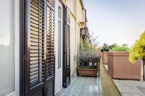 Family Room, Terrace