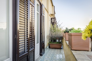 Family Room, Terrace