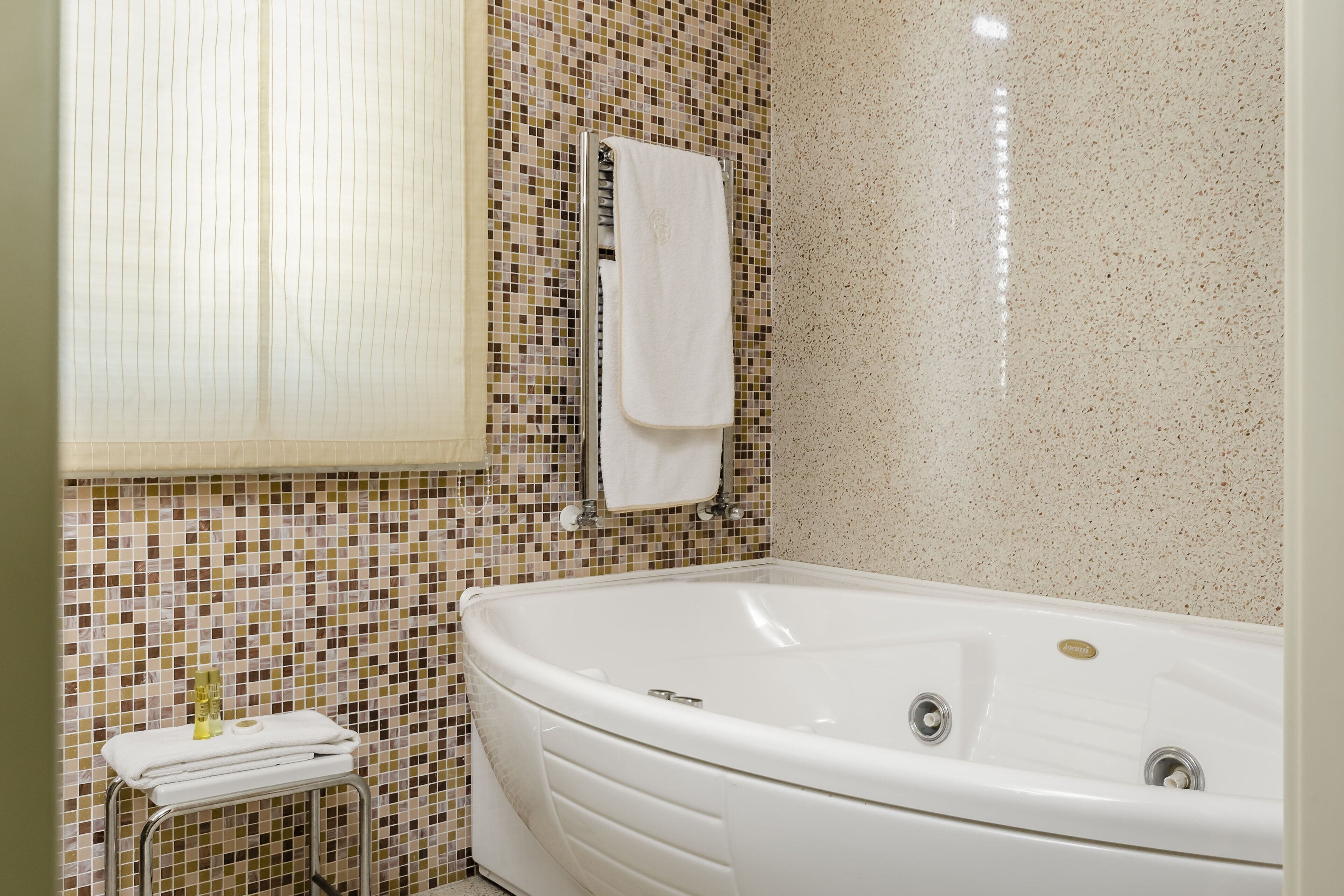 presidential suite, 2 queen beds | 1 bedroom, minibar, in-room safe, individually furnished